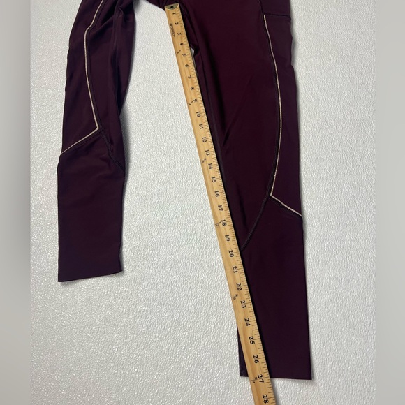 Victoria's Secret SPORT Total Knockout Pocket Tight Leggings Size M Burgundy - Picture 5 of 9